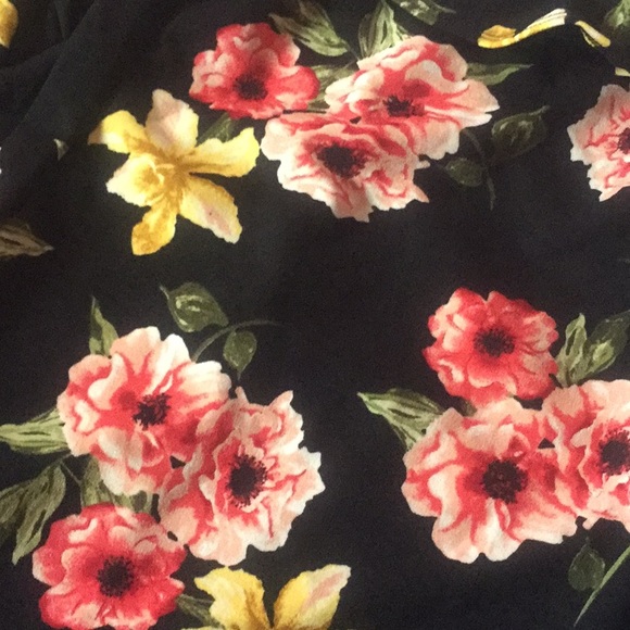 Black Floral Peplum Off The Shoulders Midi Dress - Picture 9 of 11